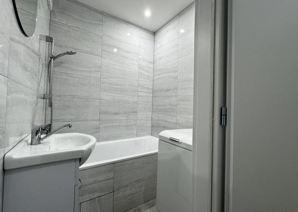 Prenajaté!  Dvojizbový byt, Benadova, Košice