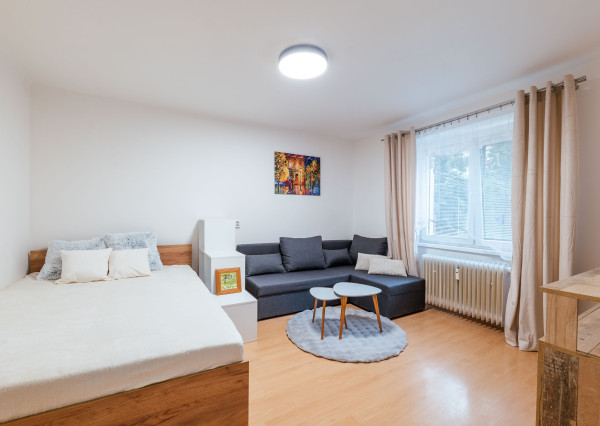 Prenajaté!  Jednoizbový byt, Jesenná ulica, Košice