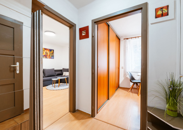 Prenajaté!  Jednoizbový byt, Jesenná ulica, Košice