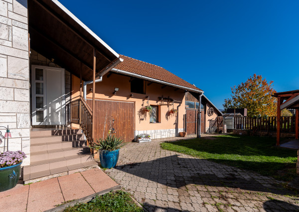 Rodinný dom, Kostolná, Valaliky